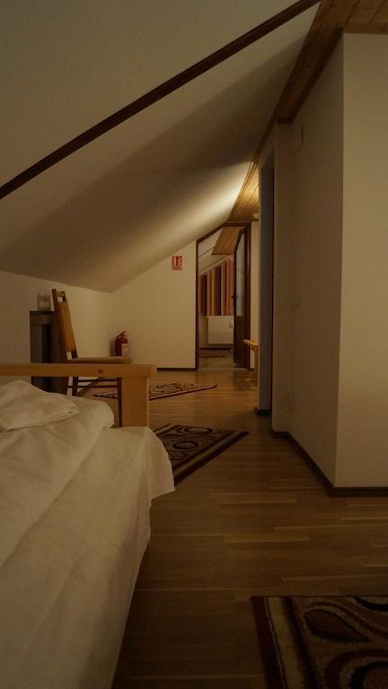 Pensiunea Casa Maria Buşteni Cameră foto