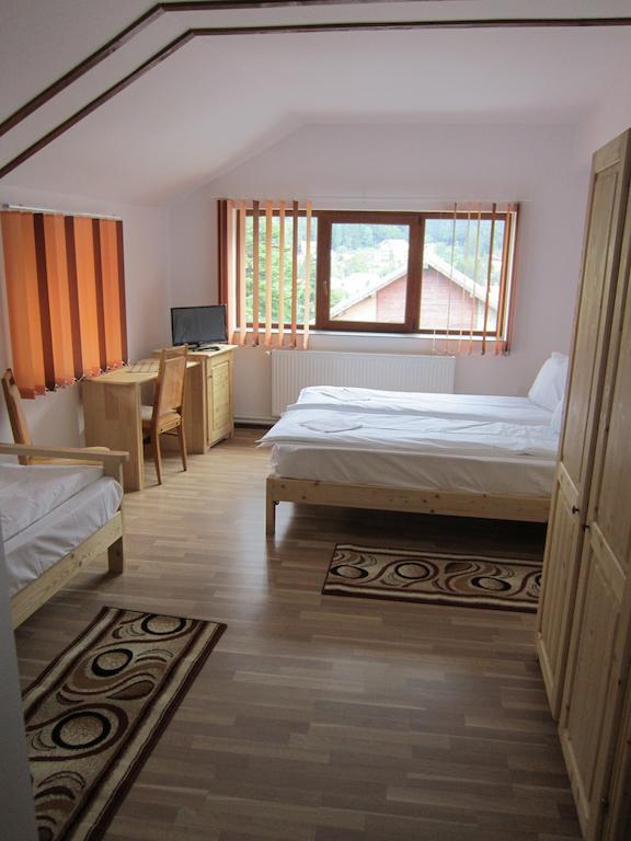 Pensiunea Casa Maria Buşteni Cameră foto