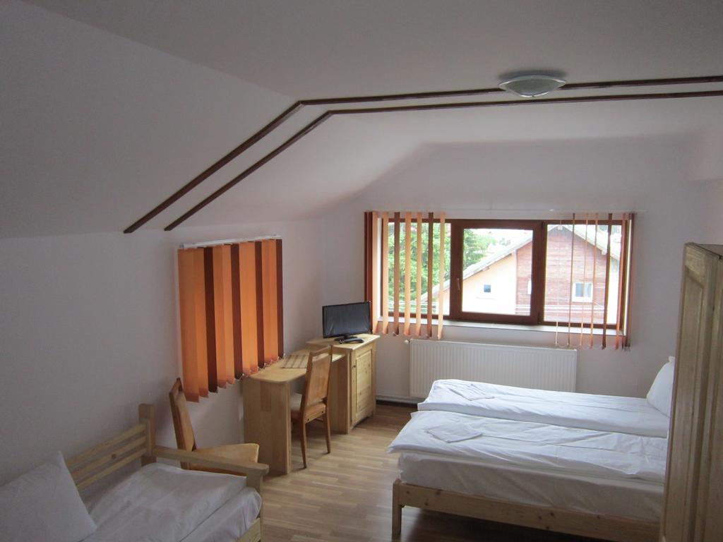 Pensiunea Casa Maria Buşteni Cameră foto